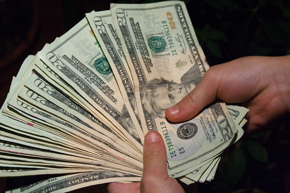 How to Tip in Southeast Asia: When, Who, and How Much?-1